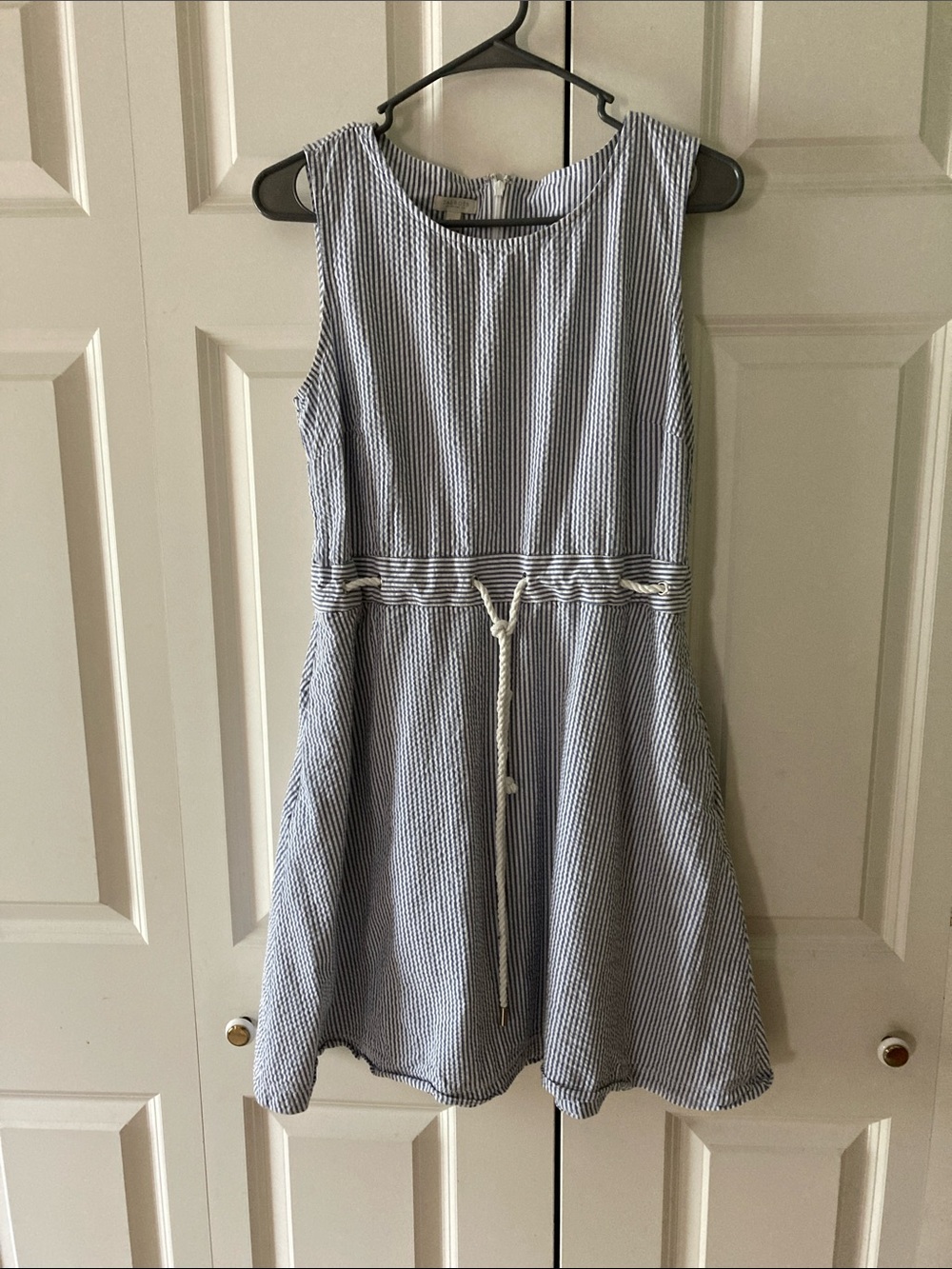 Talbots Petites seersucker blue and white sleeveless dress women's 14P nautical